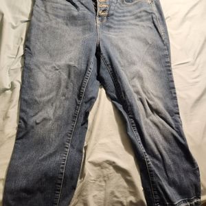 Torrid sky high skinny crop